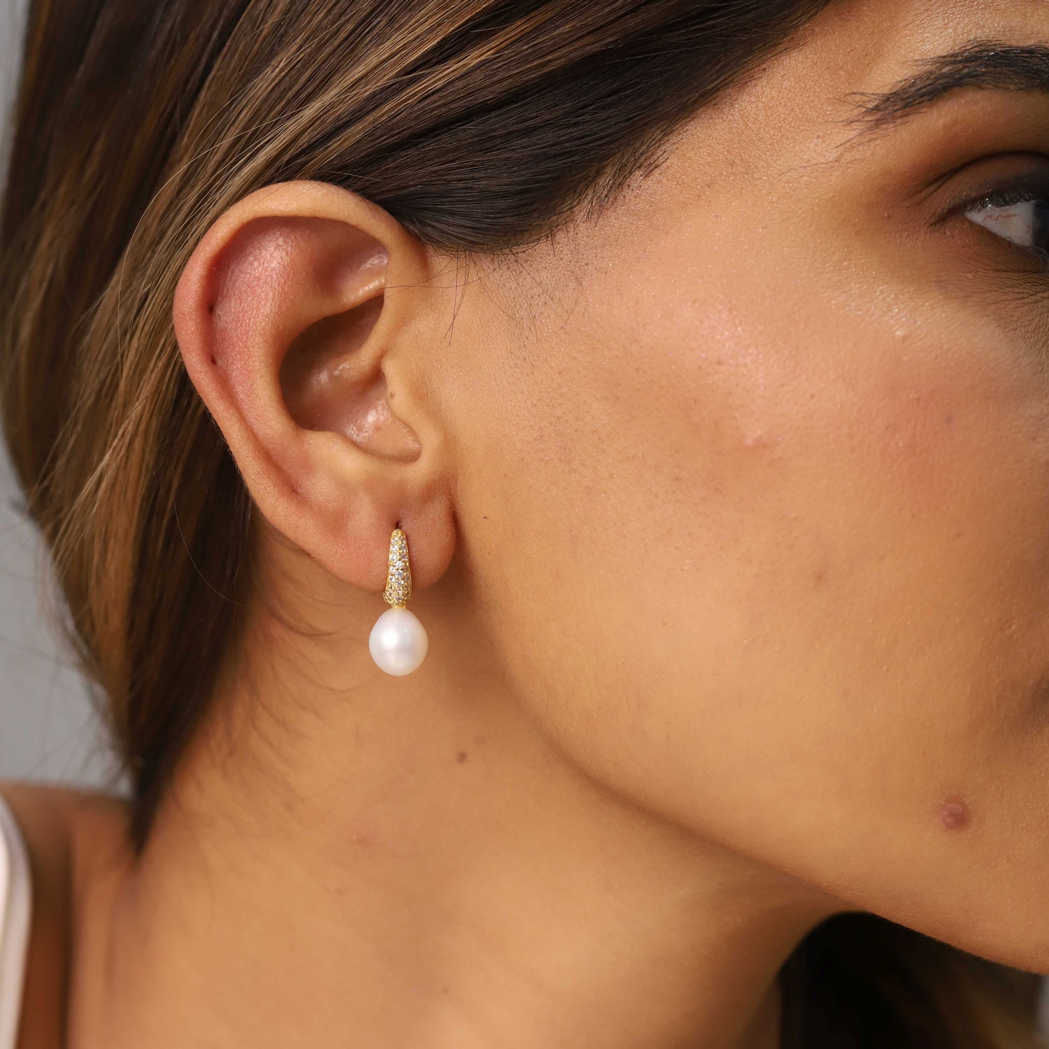 AROS CIRCONITAS Y PERLA CULTIVADA PARA NOVIA E INVITADAS Y BODAS DE ESENZIA JOYERIA Y EVENTOS