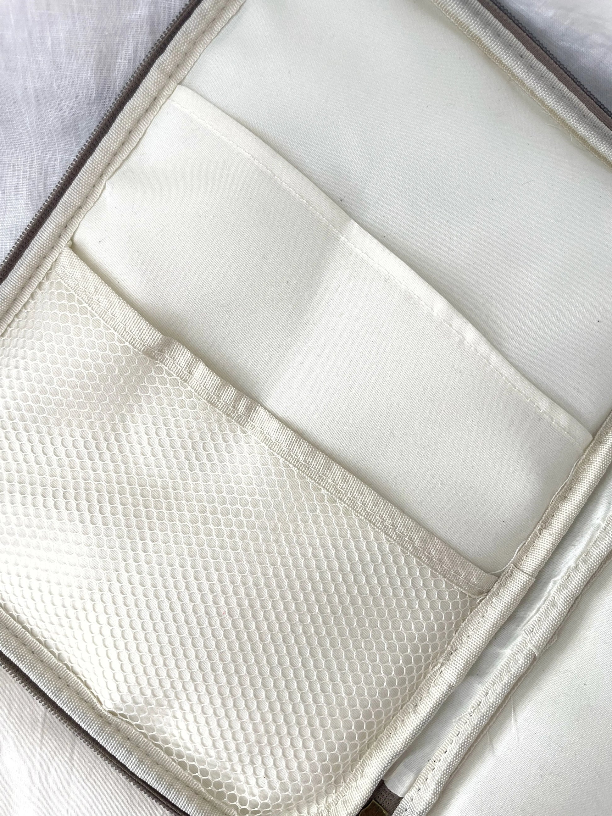 BOLSA FUNDA TABLET LISBOA-Joyería de calidad en acero y resistente al agua ESENZIA