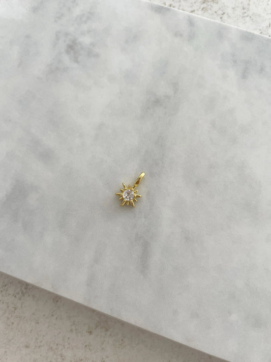 CHARM ESTRELLA UNIVERSO-Joyería de calidad en acero y resistente al agua ESENZIA
