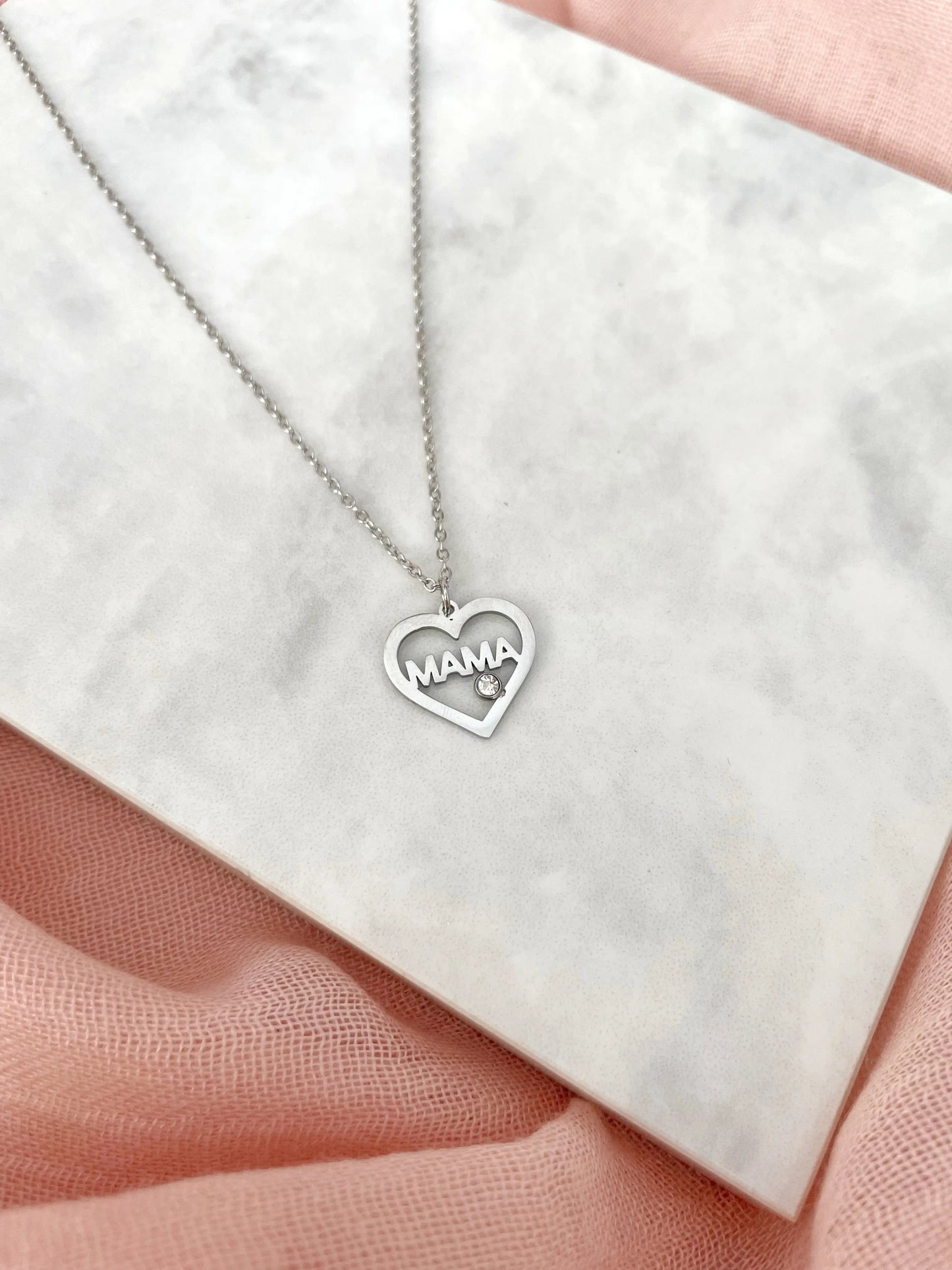 COLLAR CORAZON DE MAMÁ-Joyería de calidad en acero y resistente al agua ESENZIA