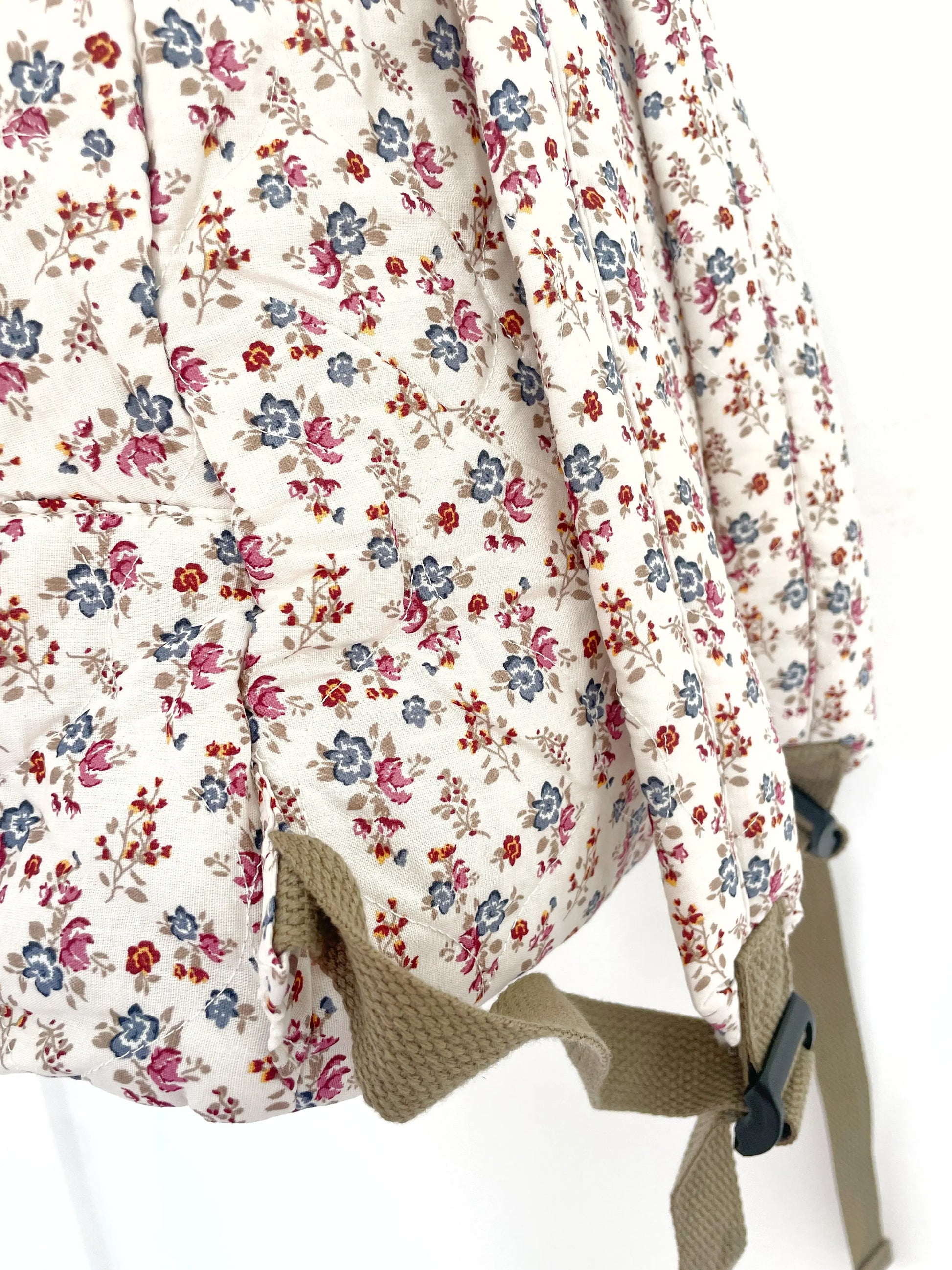 MOCHILA FLORENCIA-Joyería de calidad en acero y resistente al agua ESENZIA