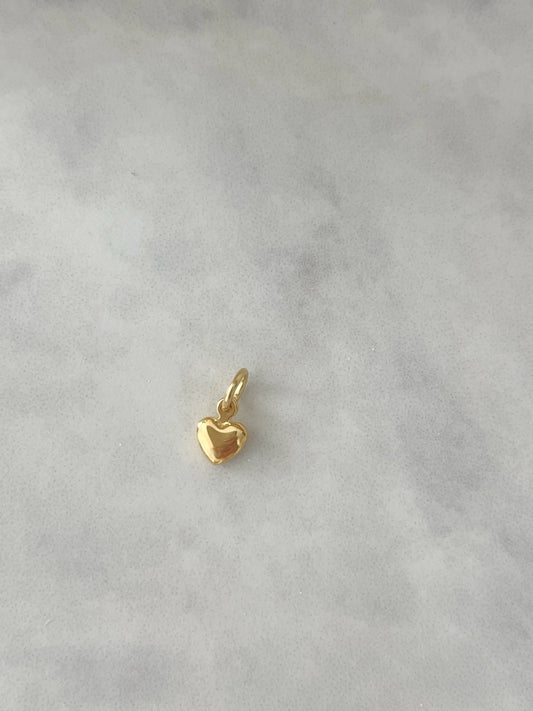 CHARM MINI CORAZÓN-Joyería de calidad en acero y resistente al agua ESENZIA