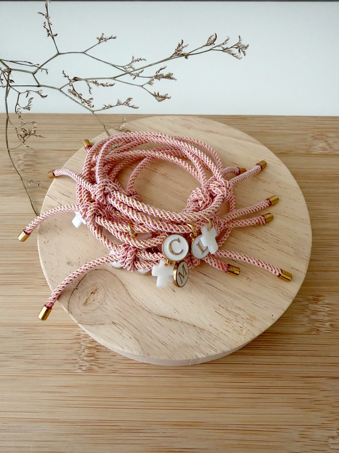 PULSERA NUDOS INICIAL ESMALTADA EVENTOS