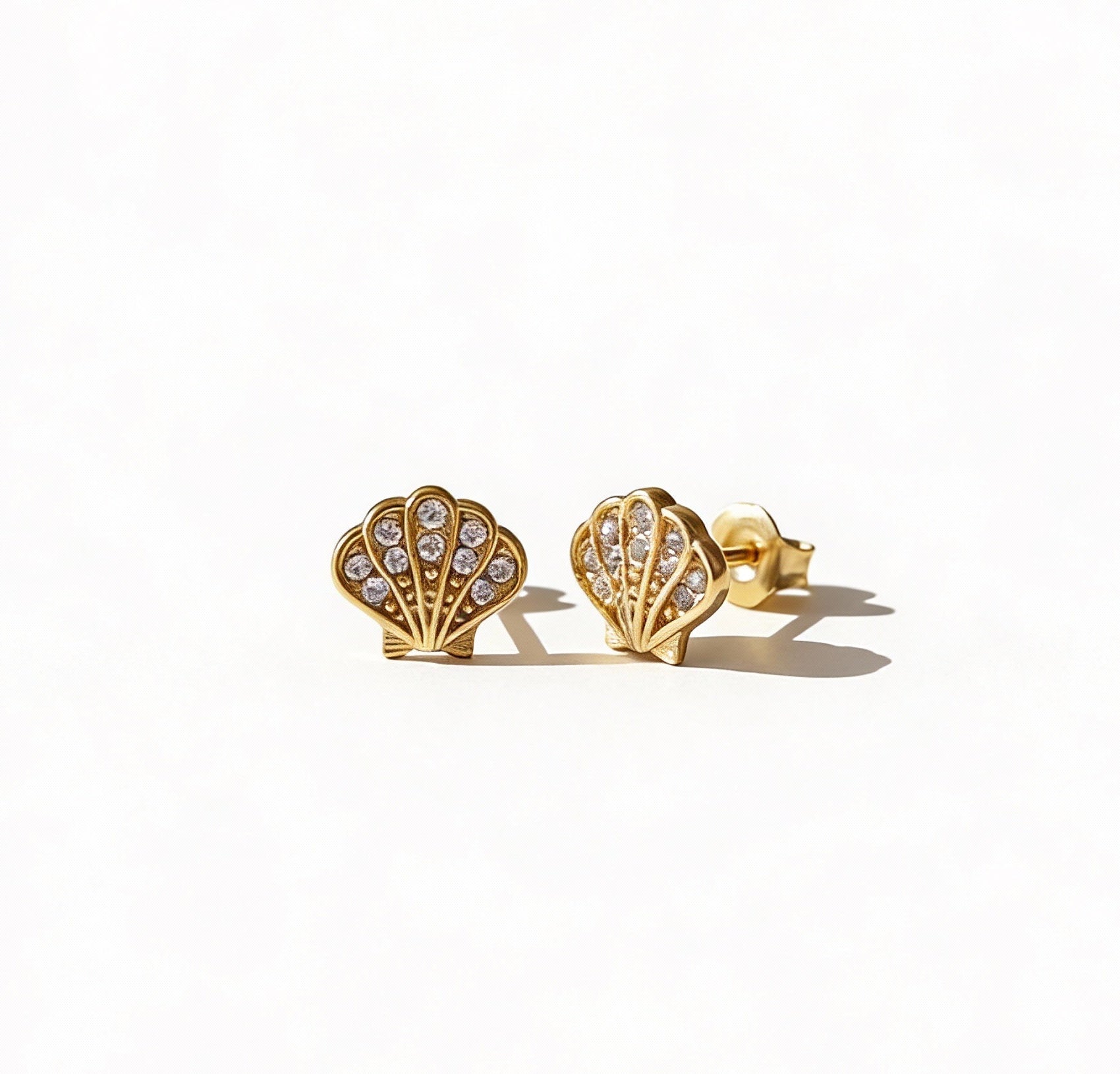 PENDIENTES CONCHA CIRCONITAS